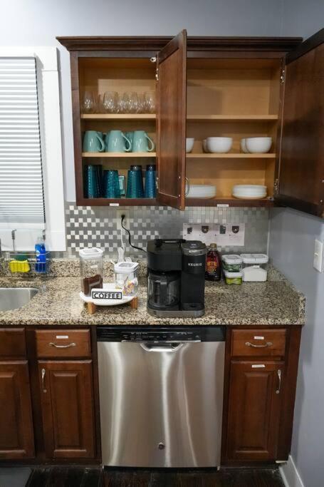 Historic Coastal Haven- Pet Friendly Fast Wi-Fi Norfolk Exterior foto